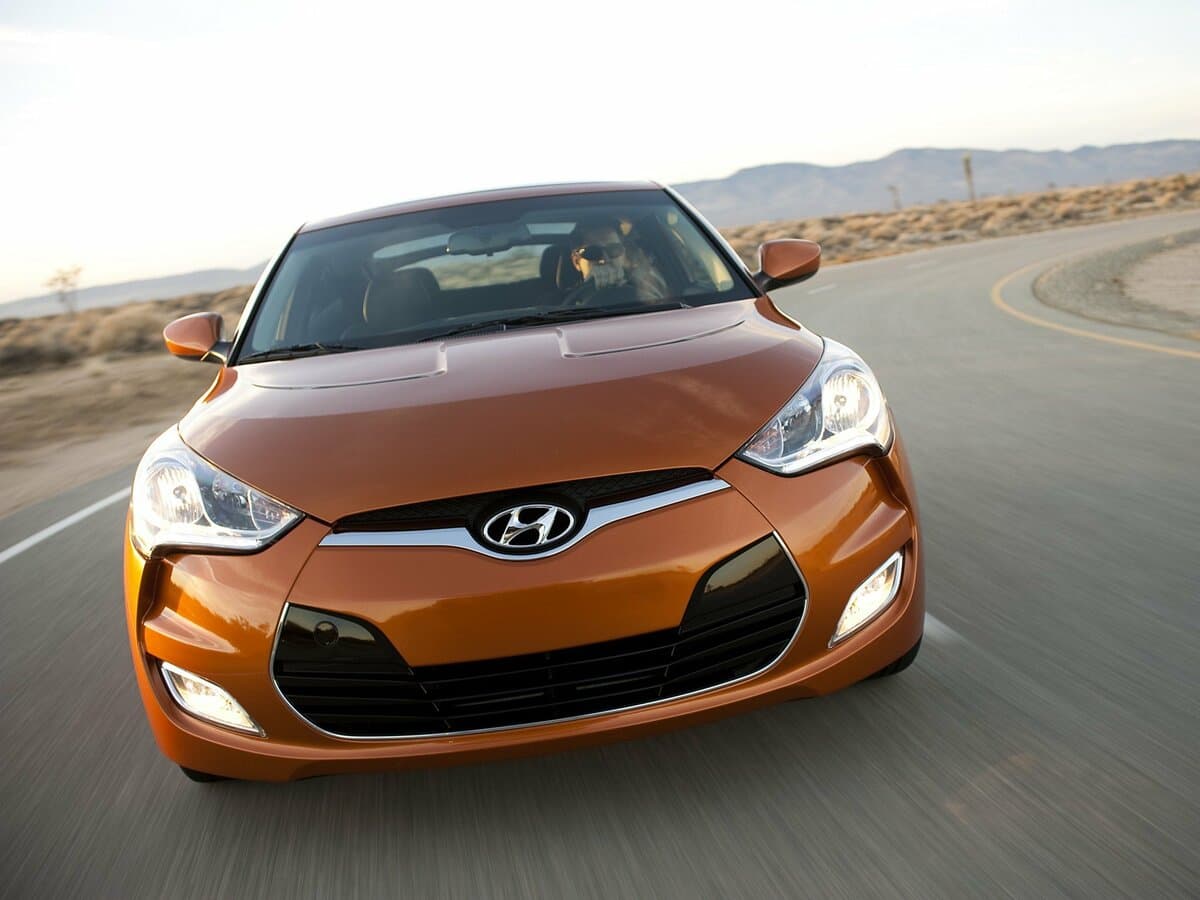 Hyundai Veloster I — Öndən