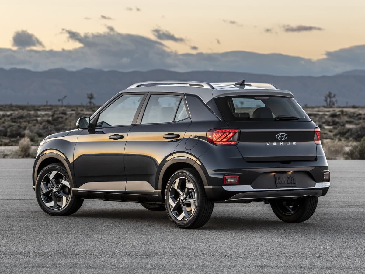 Hyundai Venue I — 3/4 arxadan
