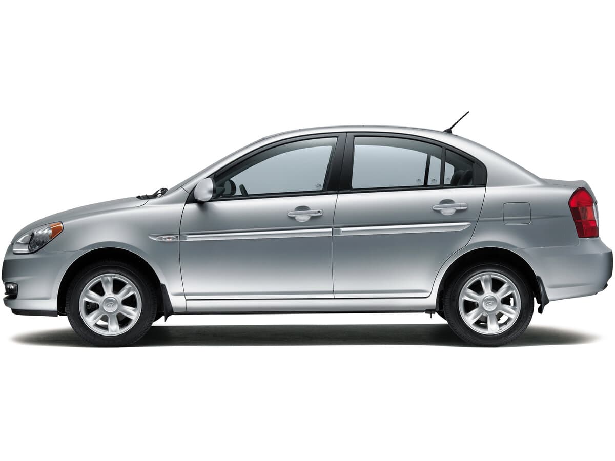 Hyundai Verna II — Yandan