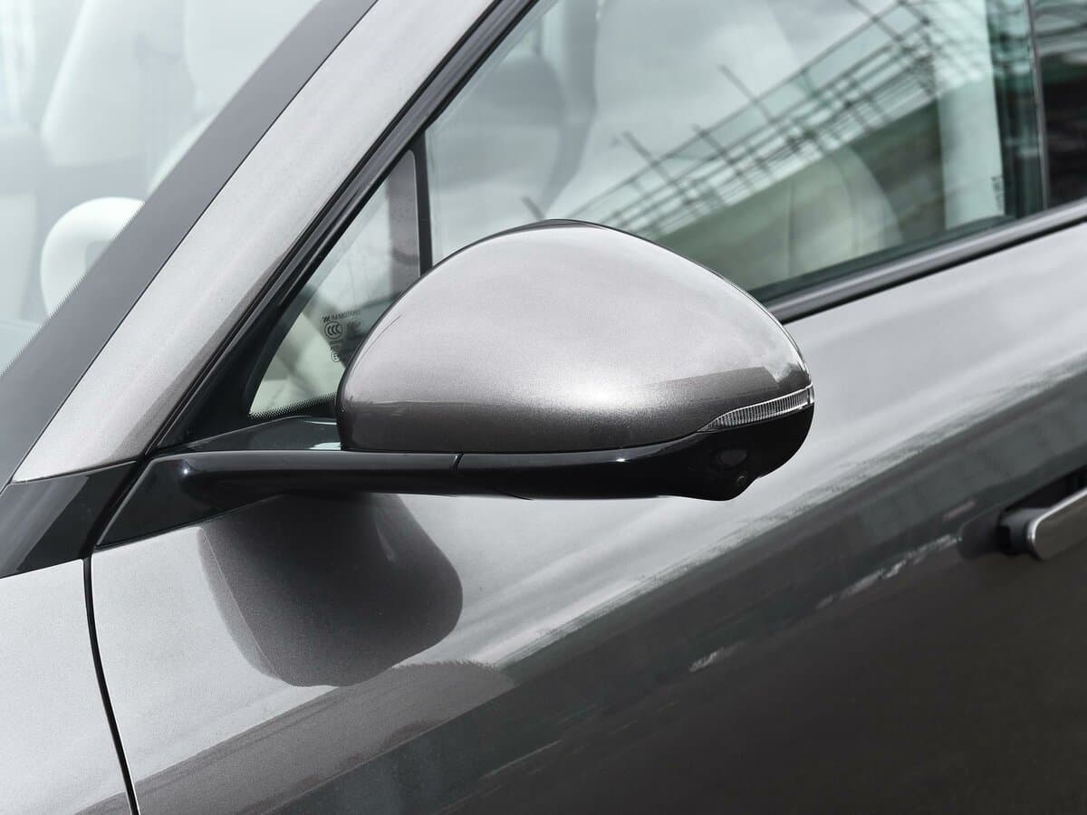 IM Motors (Zhiji) LS6 I — Yan güzgü