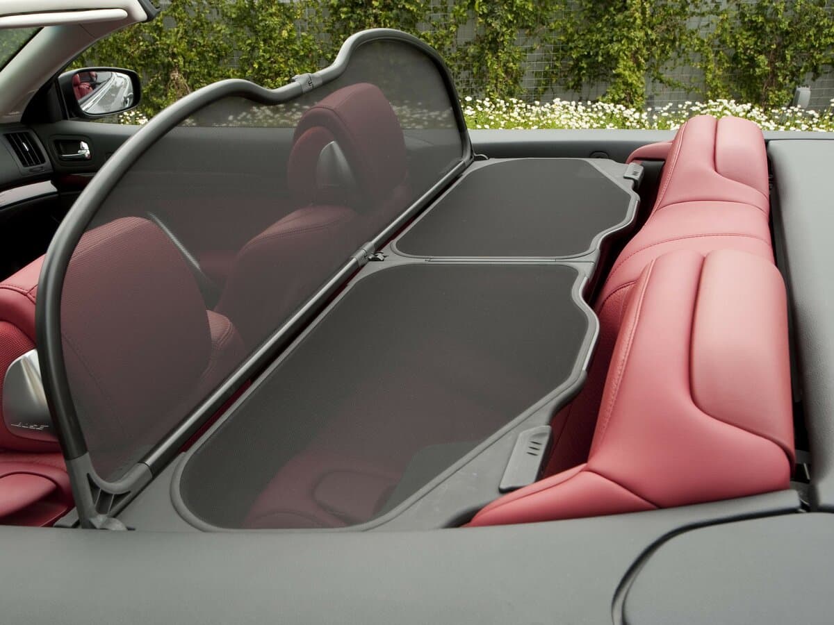 Infiniti G IV — Salon, arxadan