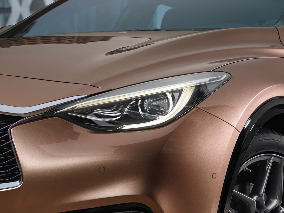 Infiniti Q30 2015 – 2019 — Fara