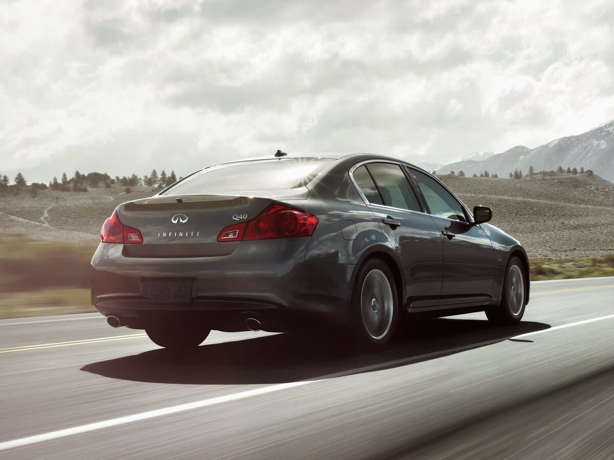 Infiniti Q40 2014 – 2015 — 3/4 arxadan