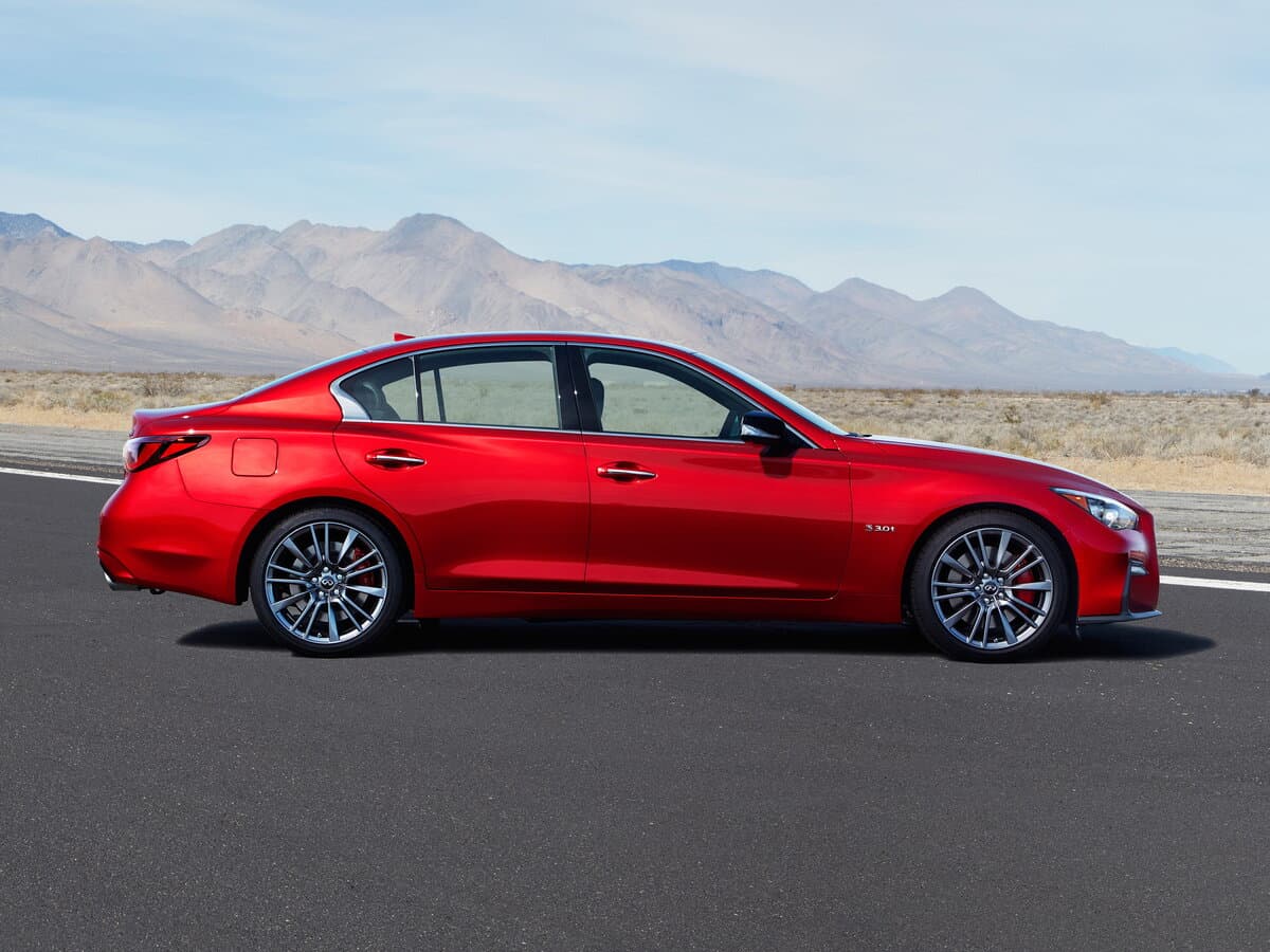Infiniti Q50 I Restayling — Yandan