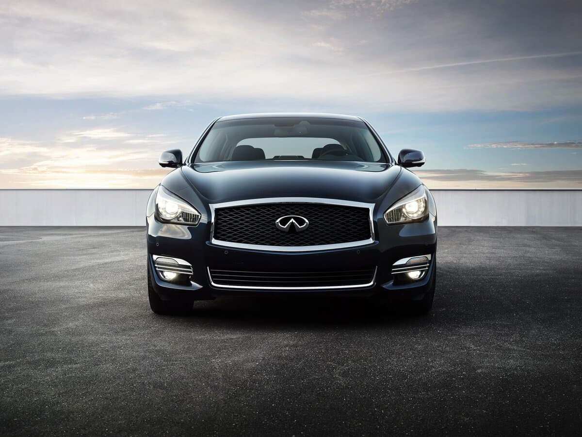 Infiniti Q70 I Restayling — Öndən