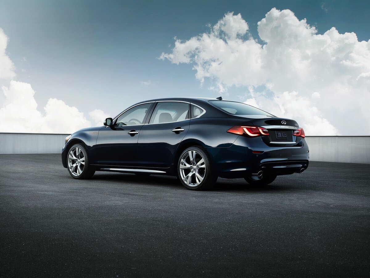 Infiniti Q70 I Restayling — 3/4 arxadan