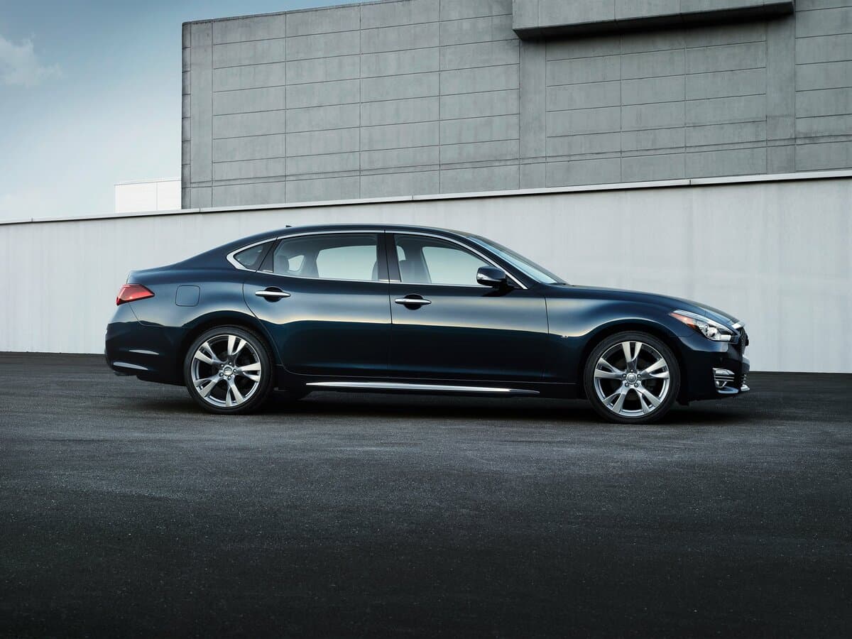 Infiniti Q70 I Restayling — Yandan