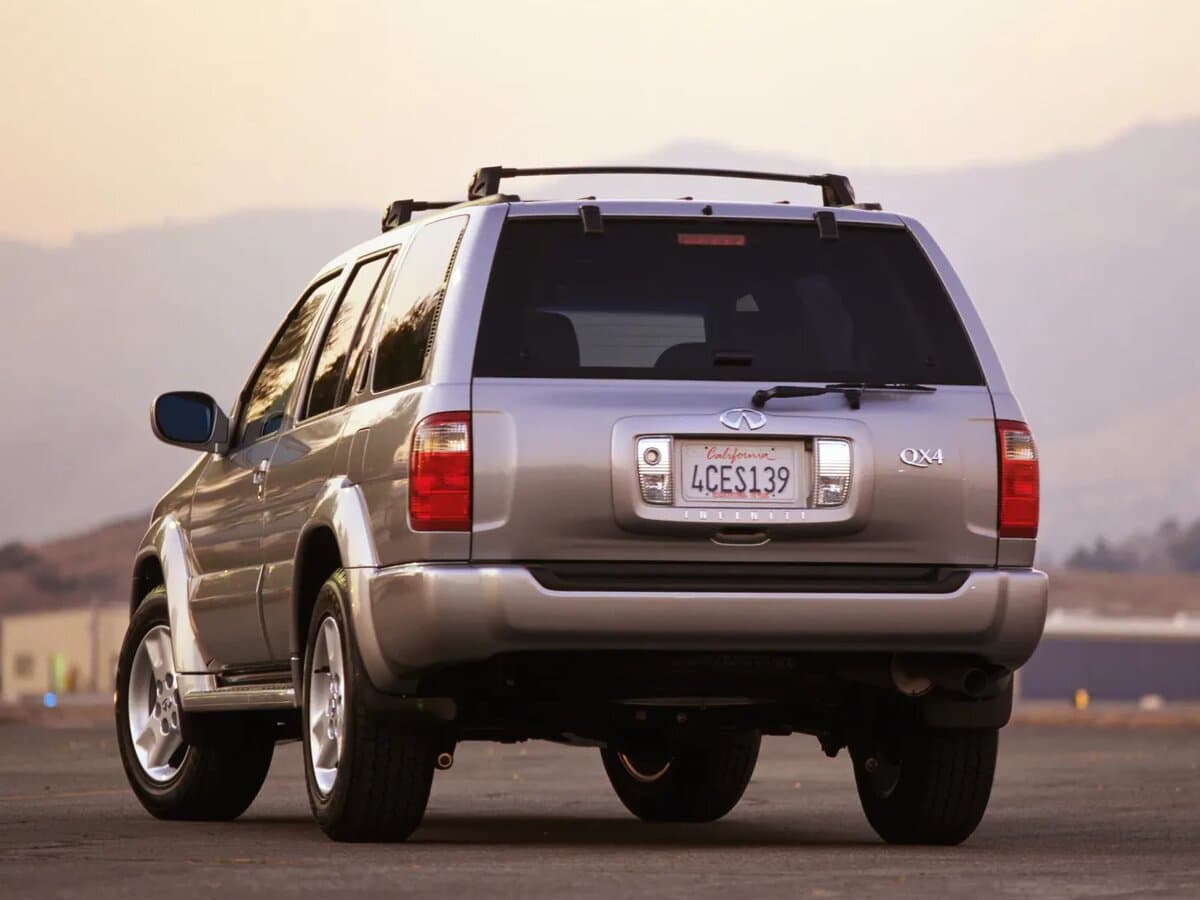 Infiniti QX4 I — Arxadan