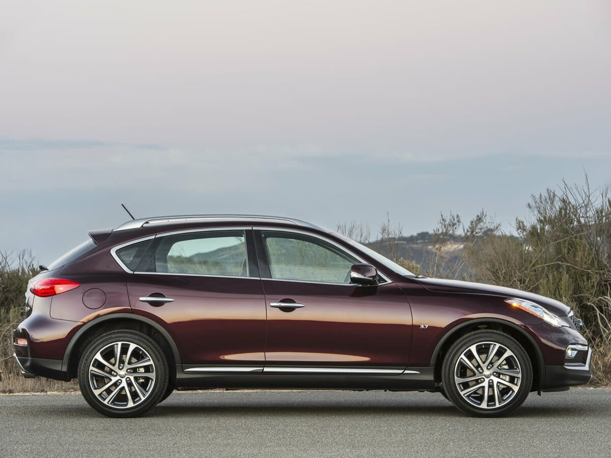 Infiniti QX50 I Restayling — Yandan