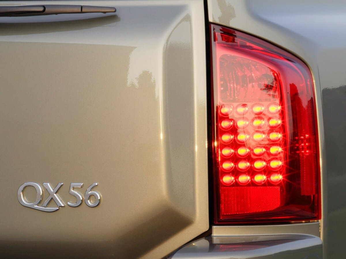 Infiniti QX56 I — Detal