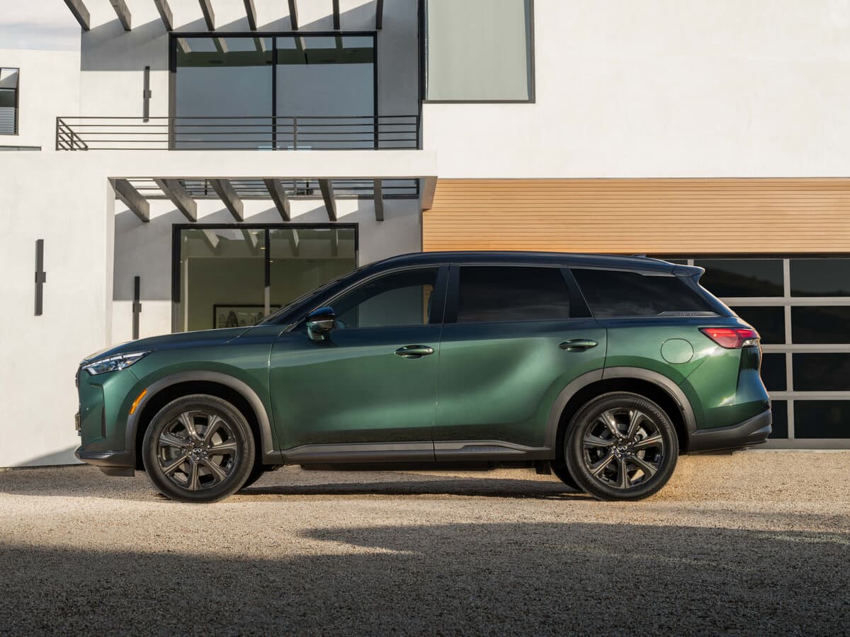 Infiniti QX60 II Restayling — Yandan