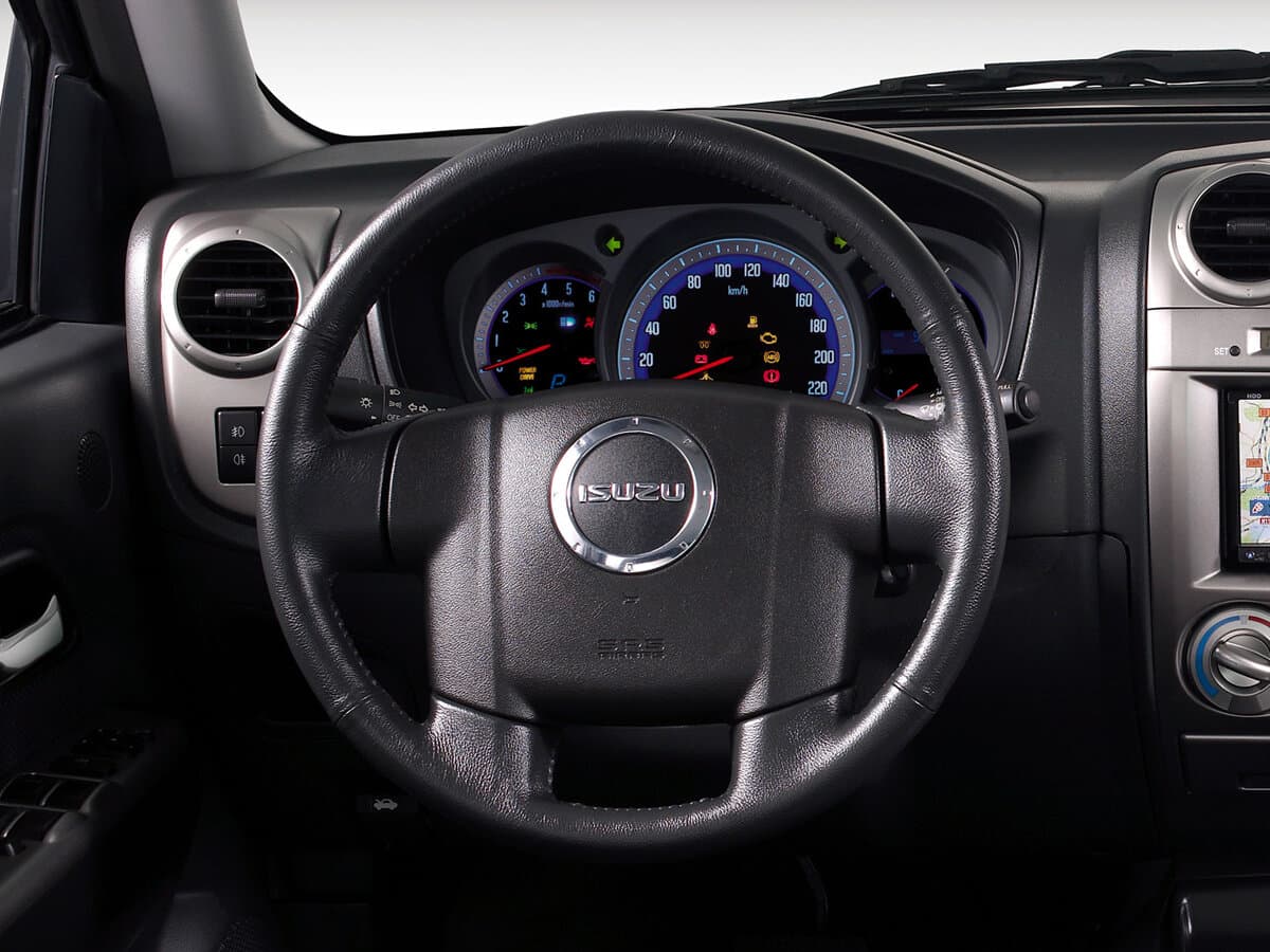 Isuzu D-Max I Restayling — Sükan