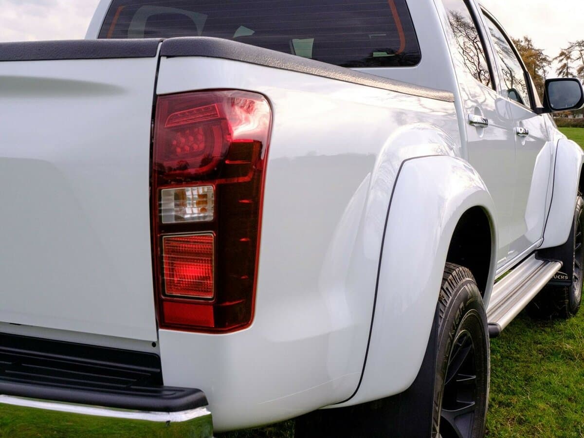 Isuzu D-Max II — Detal