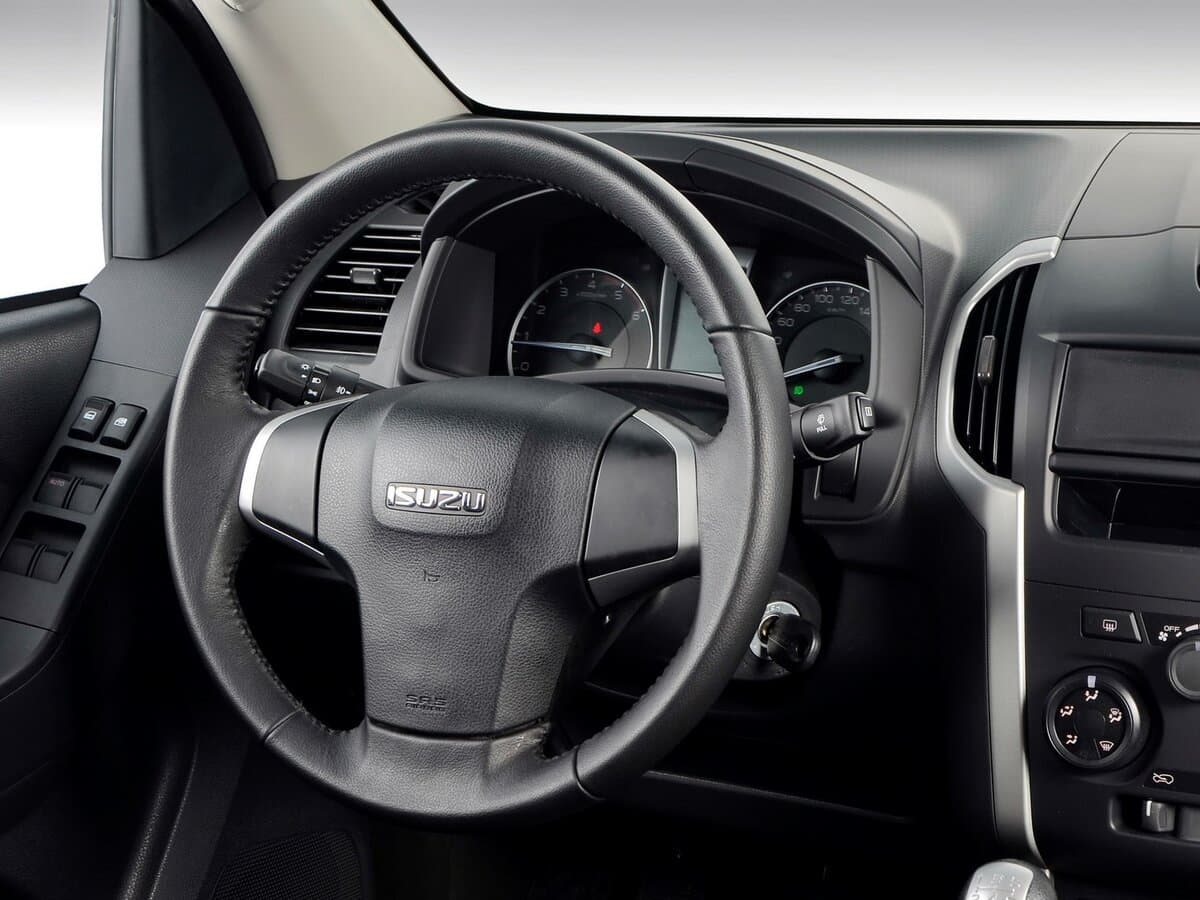 Isuzu D-Max II — Sükan
