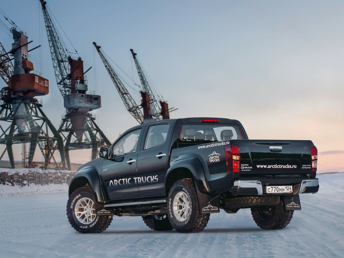 Isuzu D-Max II — 3/4 arxadan