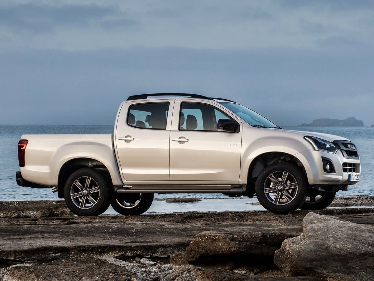 Isuzu D-Max II Restayling — Yandan
