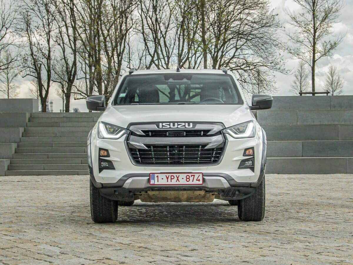 Isuzu D-Max III — Öndən