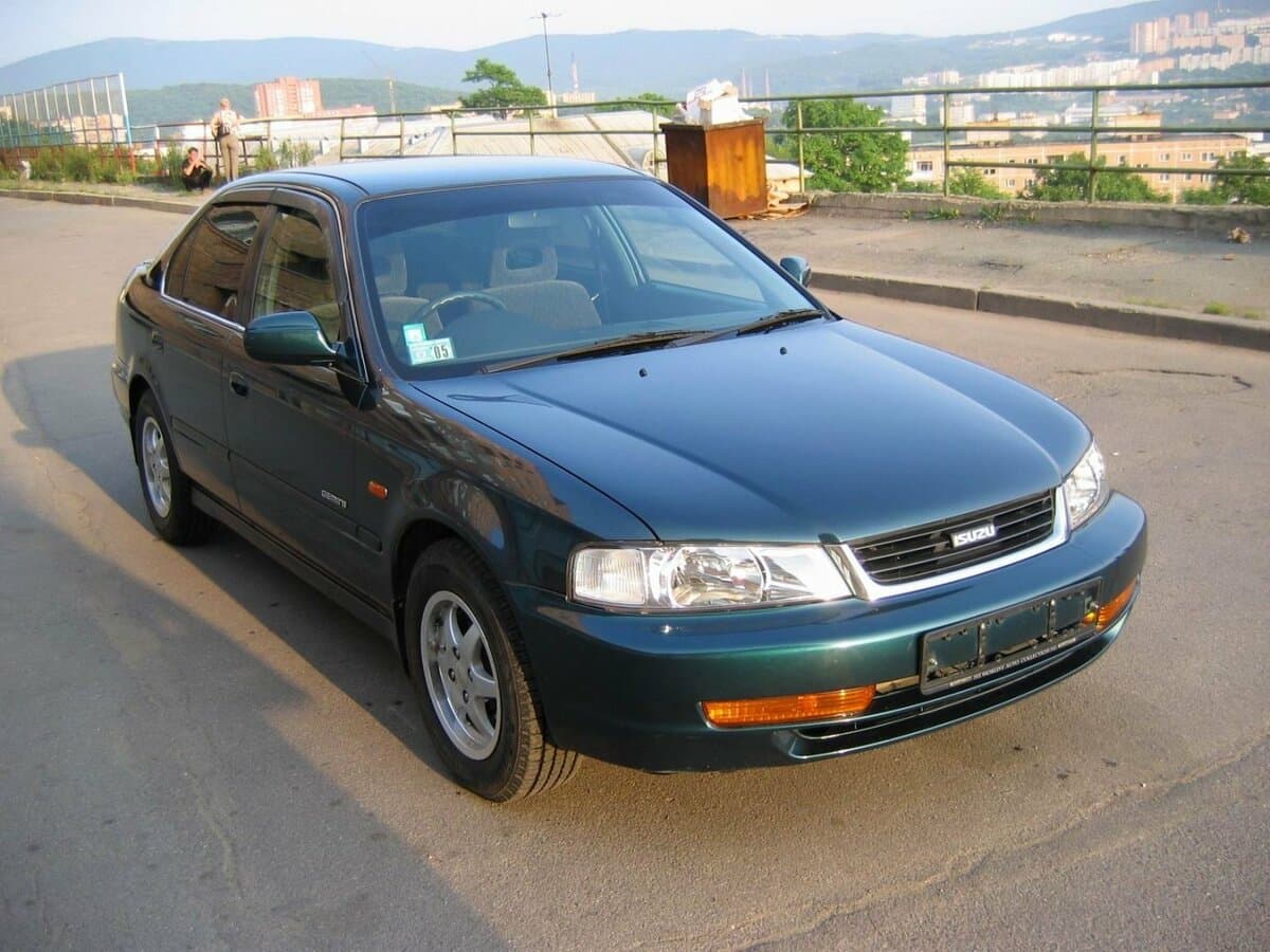Isuzu Gemini V — Öndən