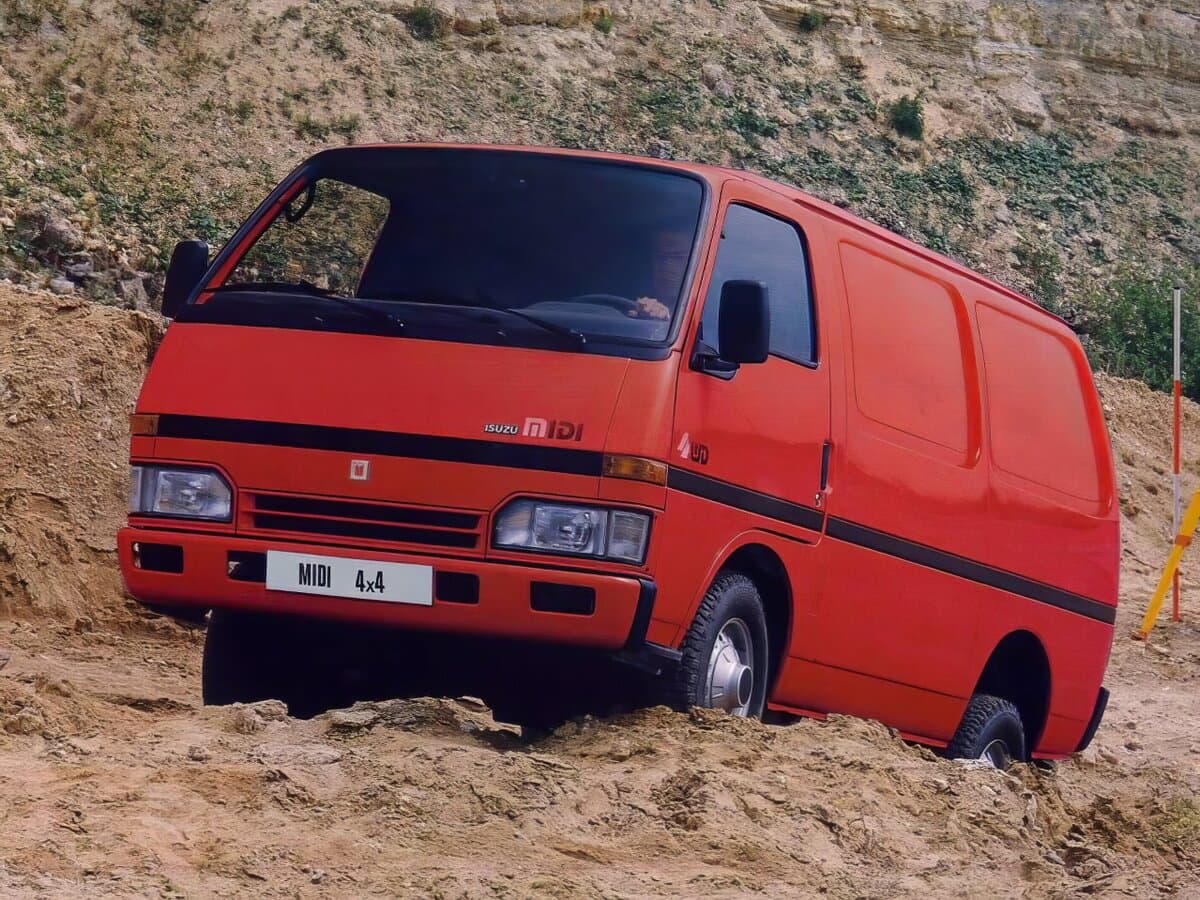 Isuzu Midi 1986 – 1996 — Əsas şəkil