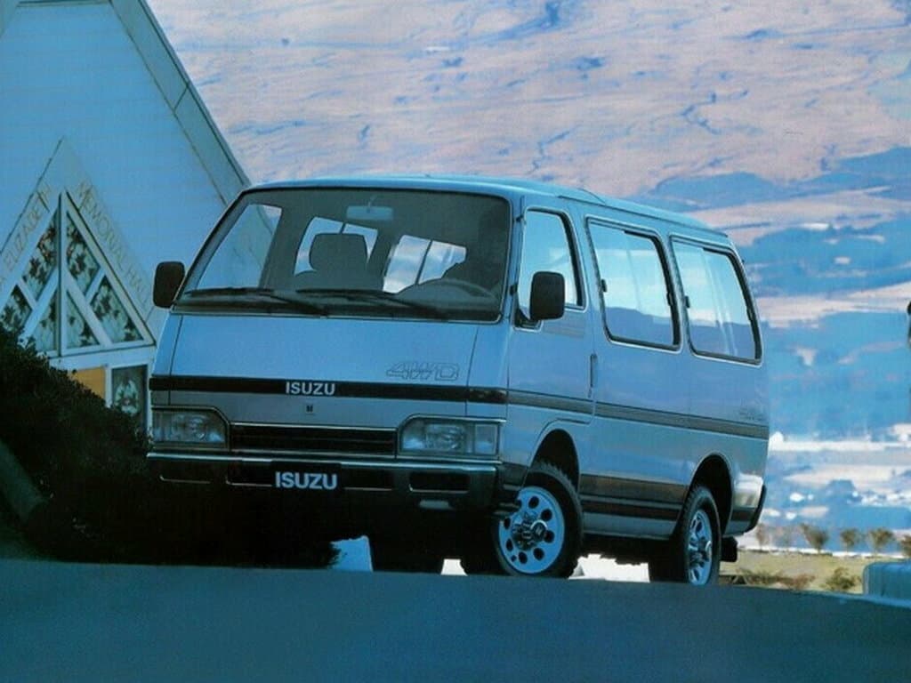 Isuzu Midi 1986 – 1996 — Əsas şəkil