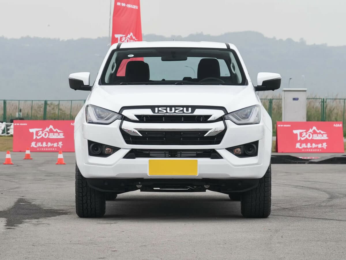 Isuzu T30 Explorer 2023 – indiyədək — Öndən