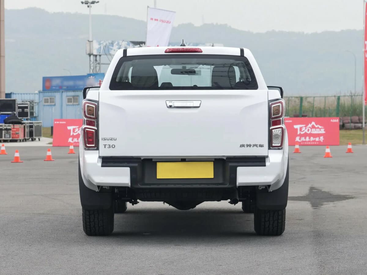 Isuzu T30 Explorer 2023 – indiyədək — Arxadan