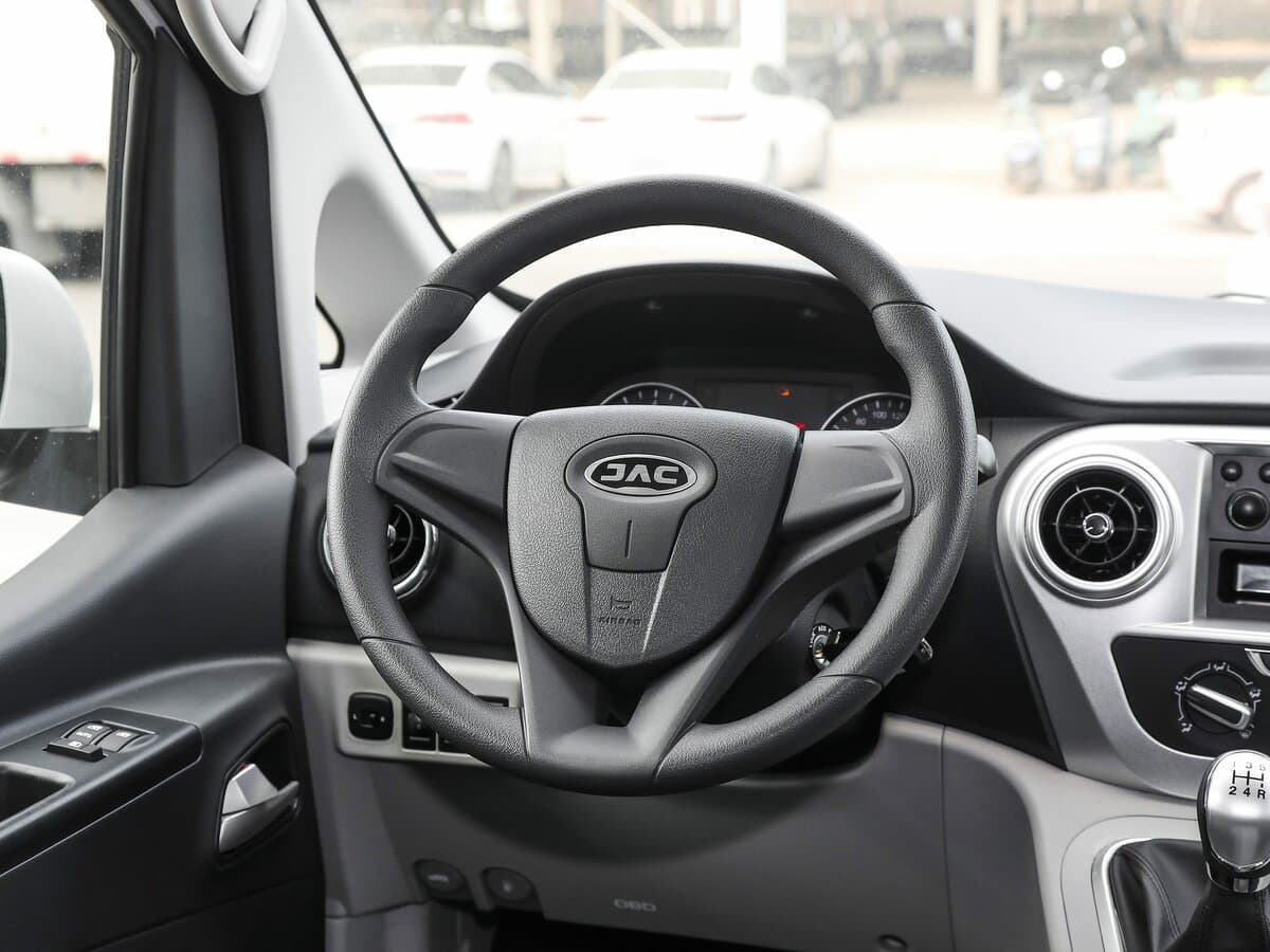JAC Refine M3 2016 – indiyədək — Sükan