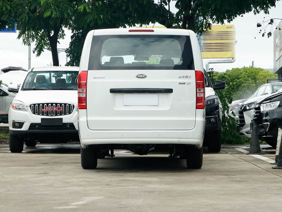JAC Refine M3 2016 – indiyədək — Arxadan