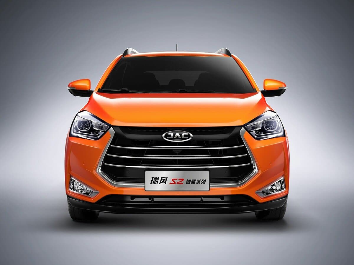 JAC S2 2015 – 2019 — Öndən