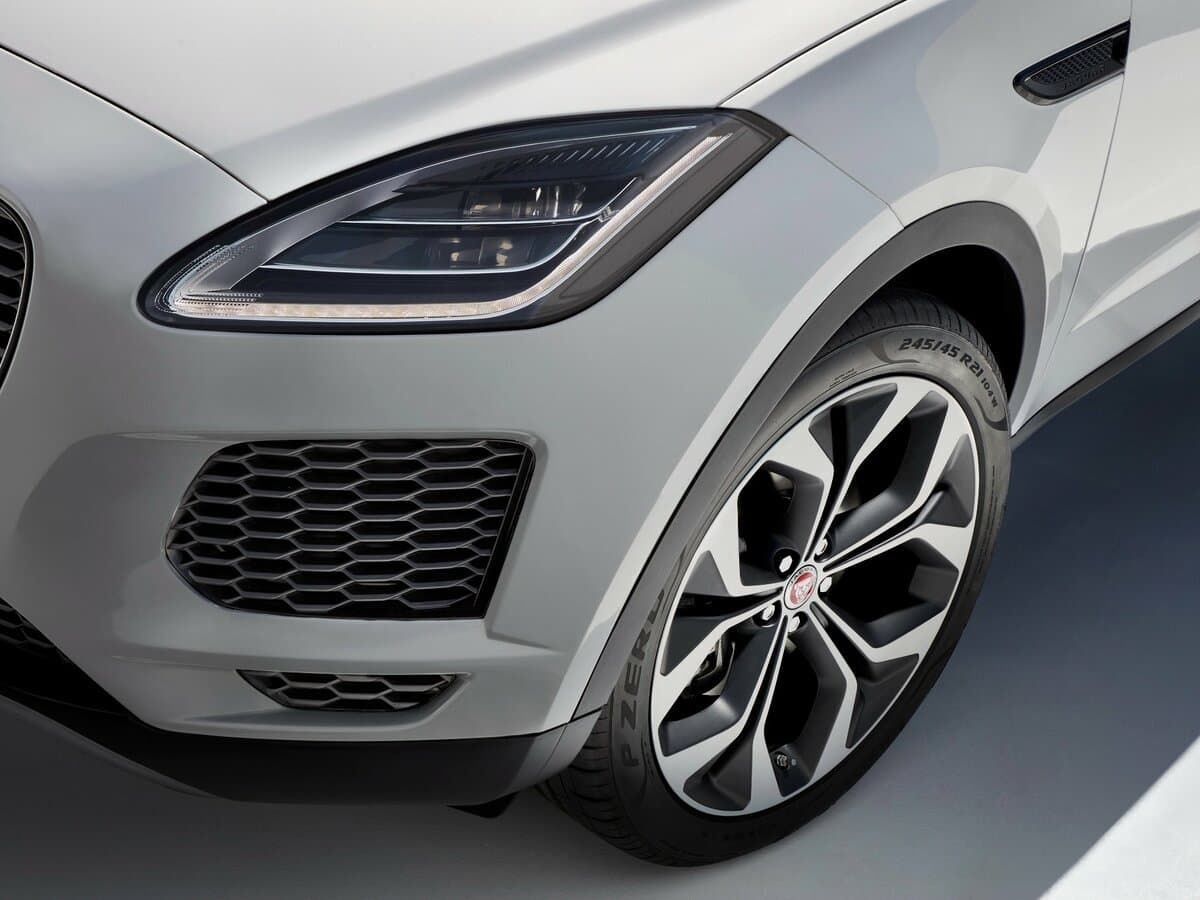 Jaguar E-Pace I — Fara