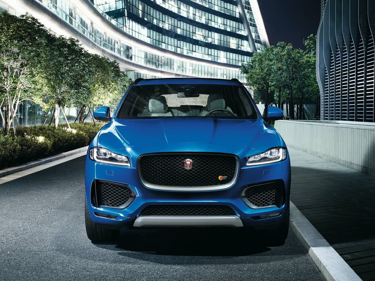 Jaguar F-Pace I — Öndən