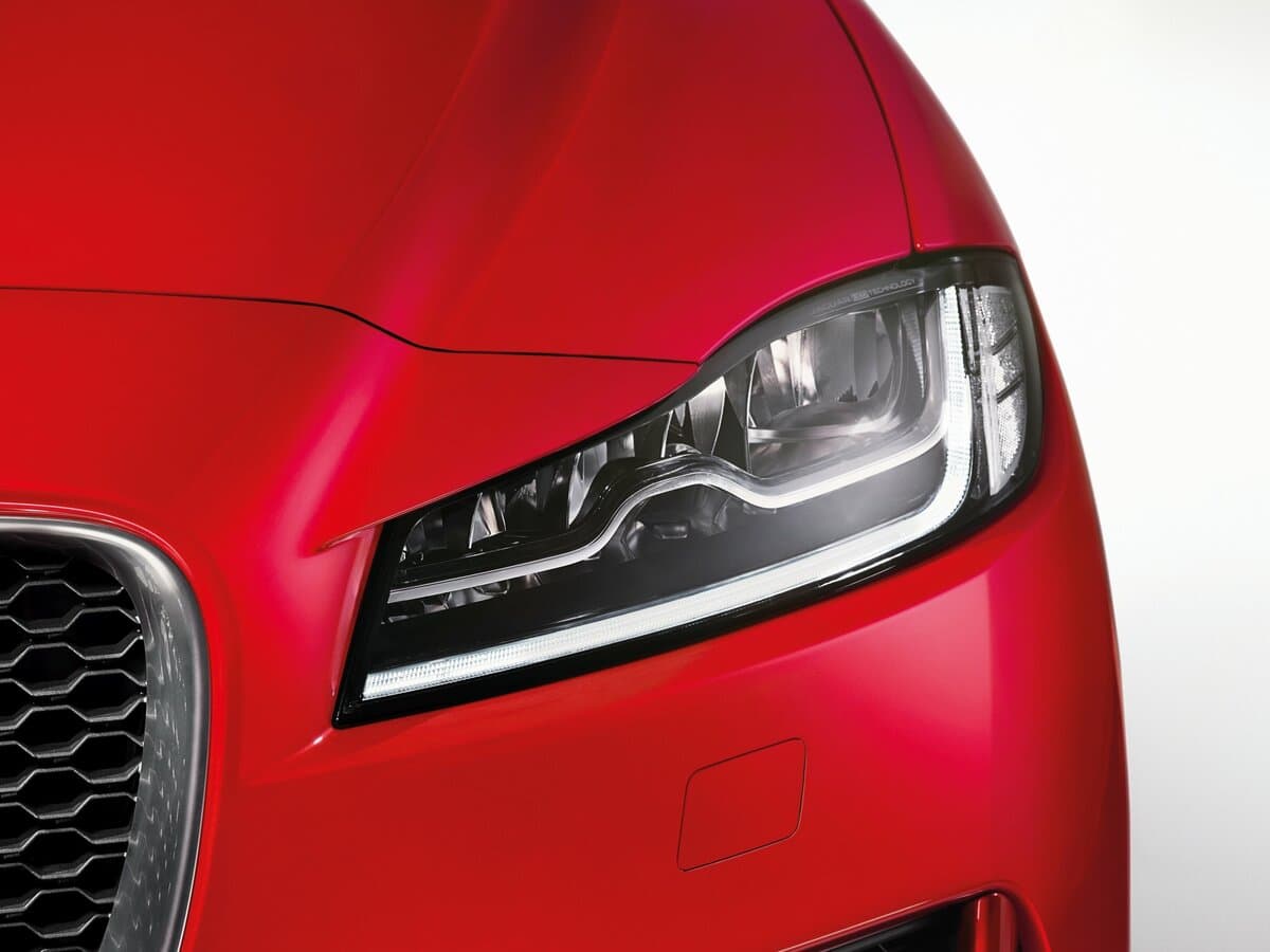 Jaguar F-Pace I — Fara