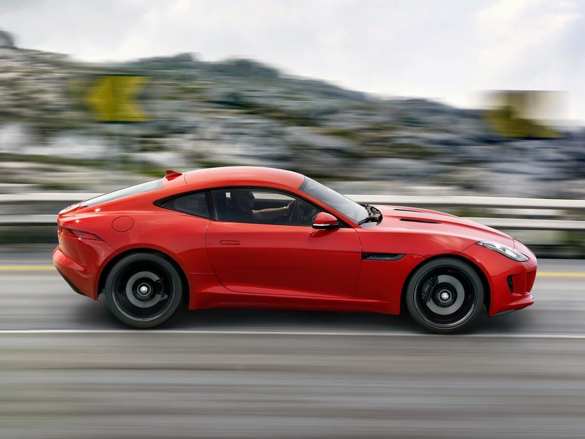 Jaguar F-Type I — Yandan
