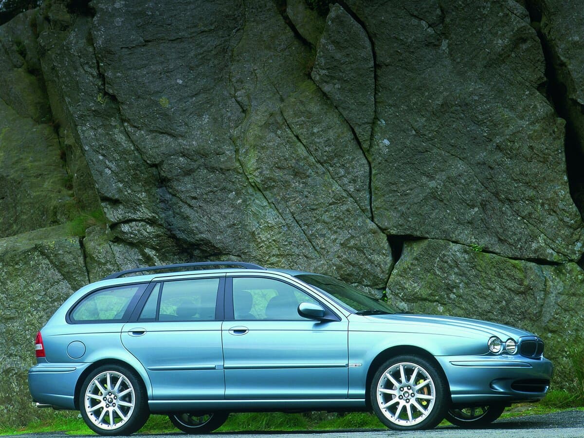 Jaguar X-Type I — Yandan