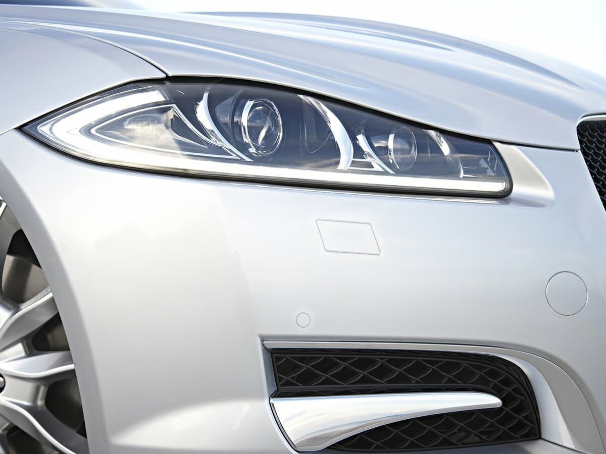 Jaguar XF I Restayling — Fara