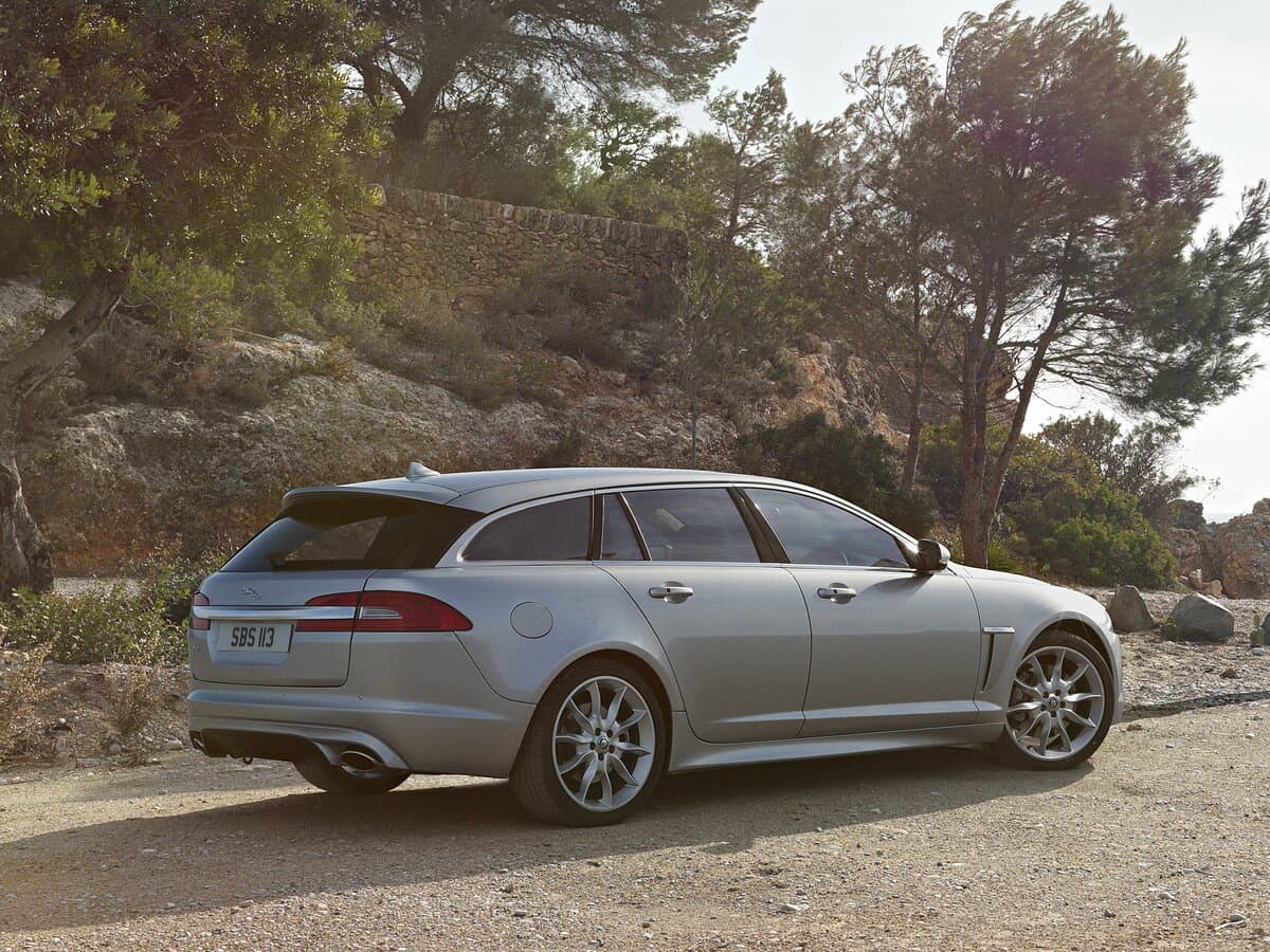 Jaguar XF I Restayling — 3/4 arxadan