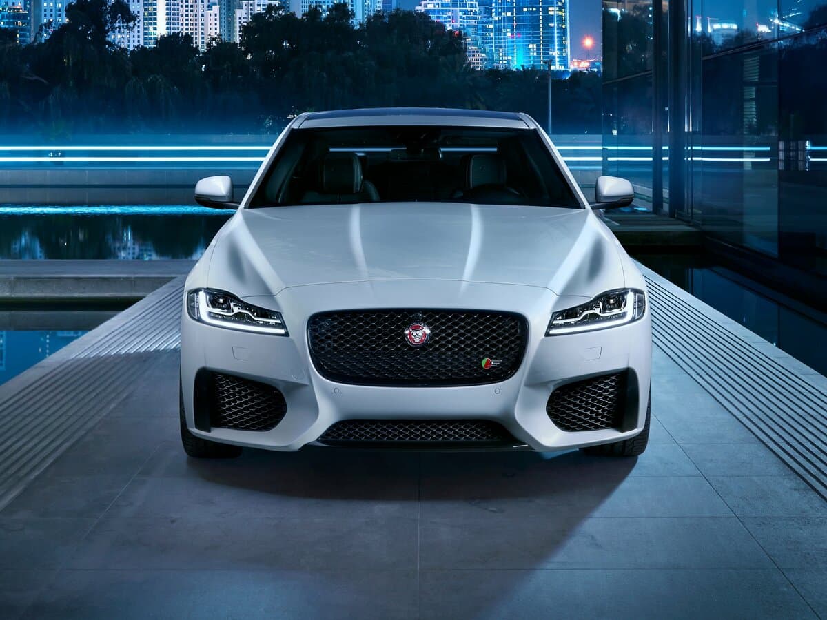 Jaguar XF II — Öndən