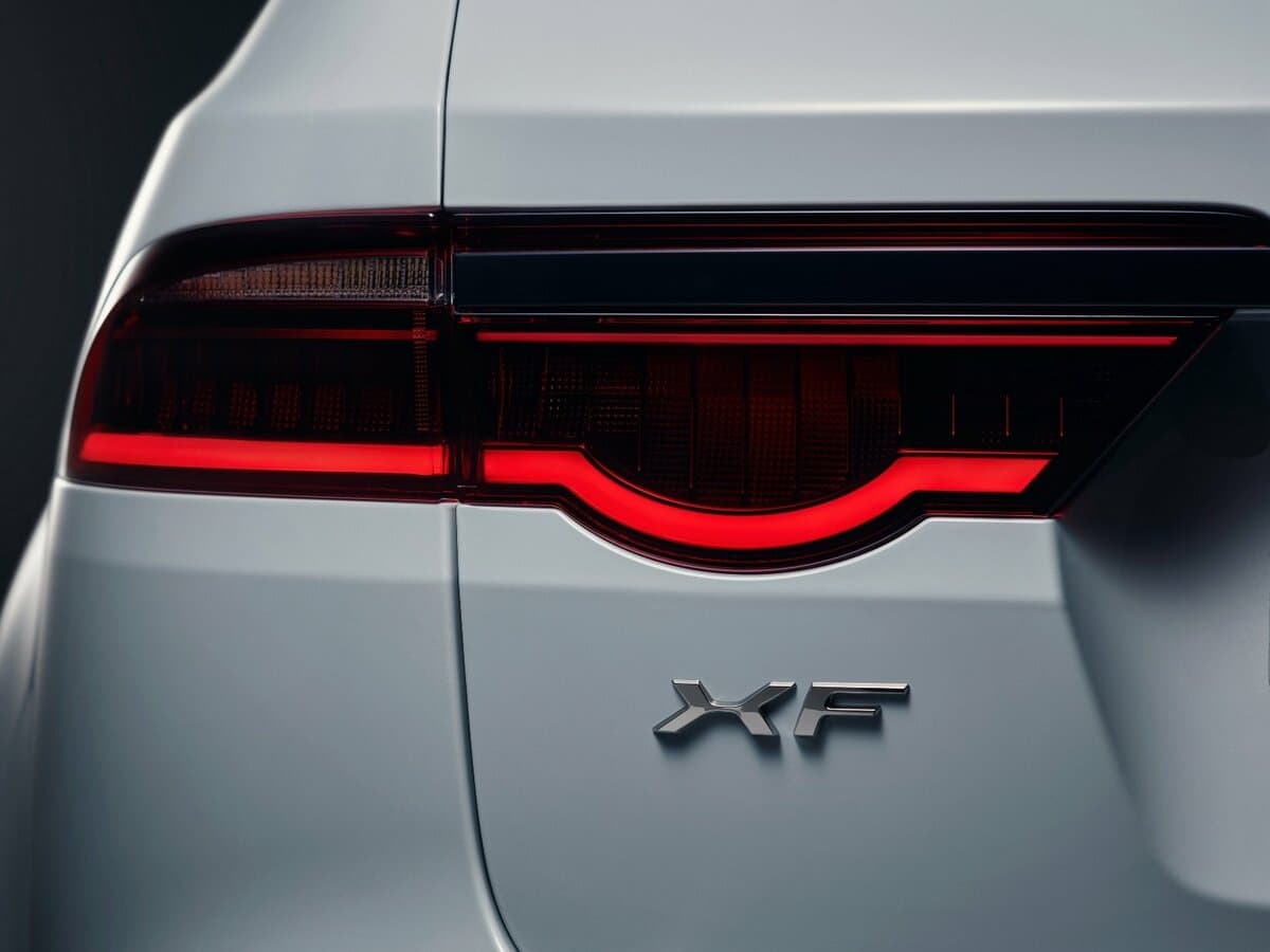 Jaguar XF II — Detal