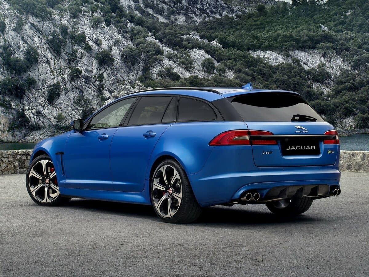 Jaguar XFR I Restayling — 3/4 arxadan