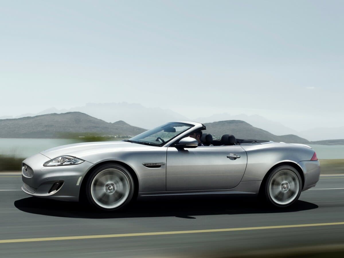Jaguar XK II Restayling 2 — Yandan