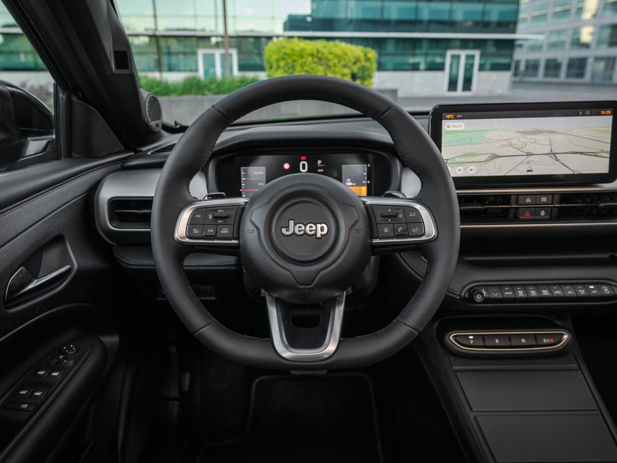 Jeep Avenger I Restayling — Sükan