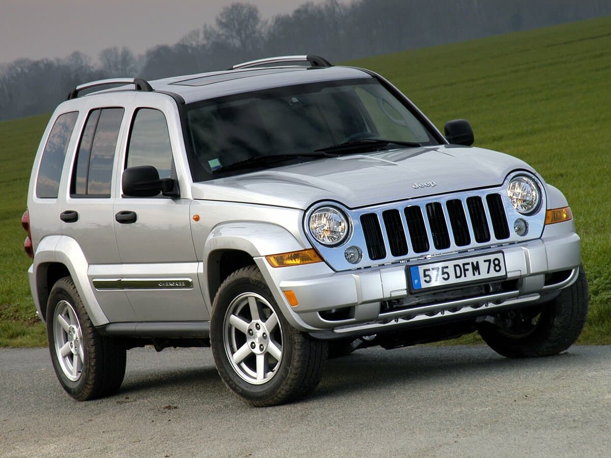 Jeep Cherokee III (KJ) Restayling — Əsas şəkil