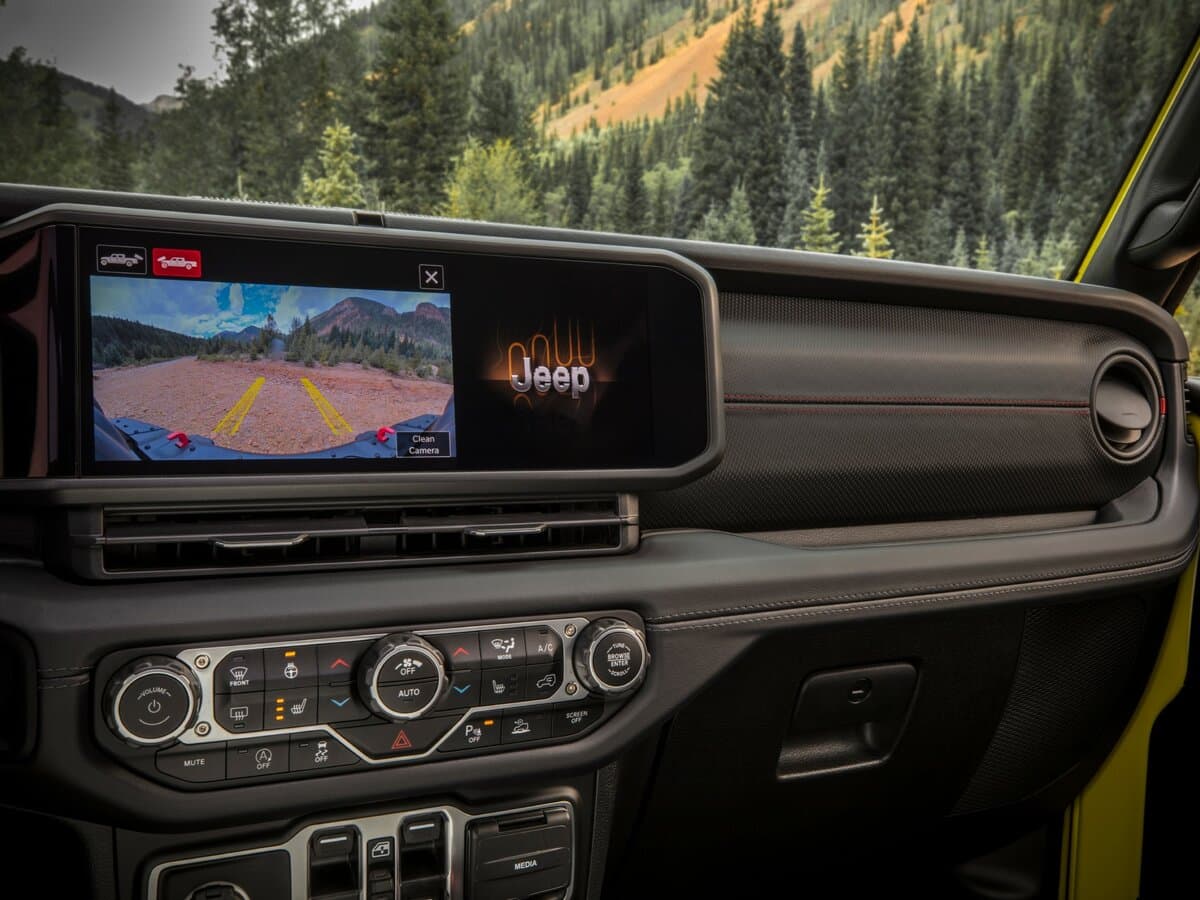Jeep Gladiator II (JT) Restayling — Salon, arxadan
