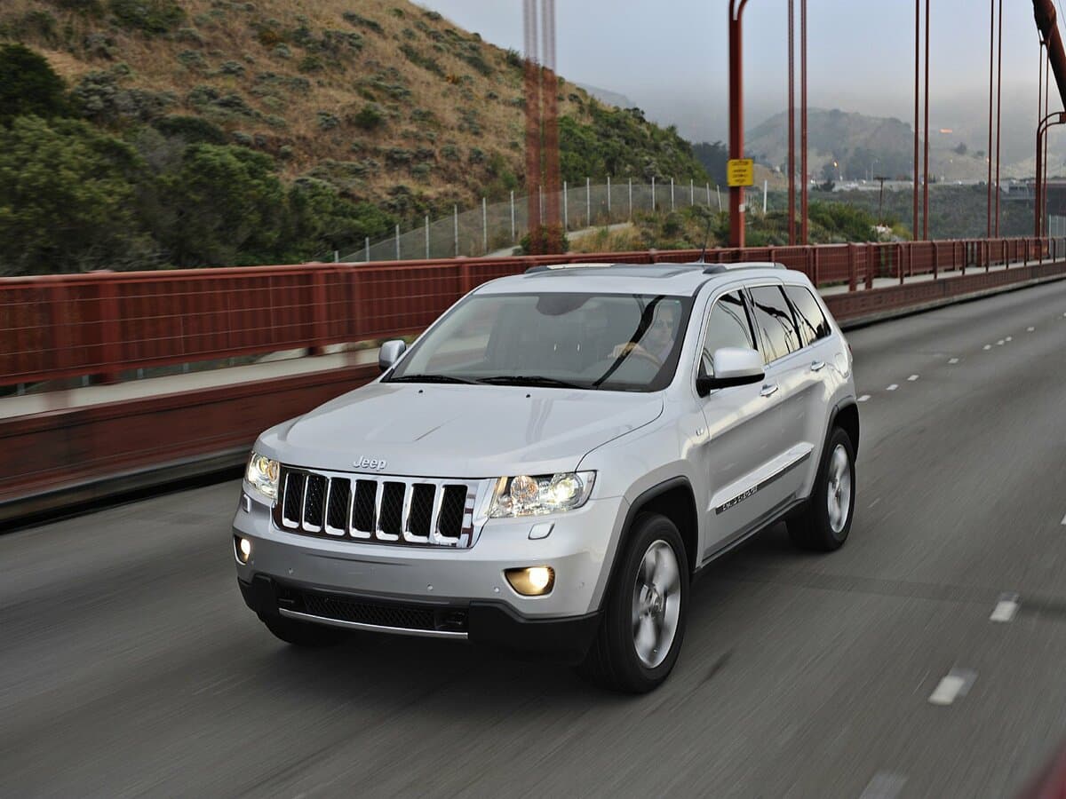 Jeep Grand Cherokee IV (WK2) — Əsas şəkil