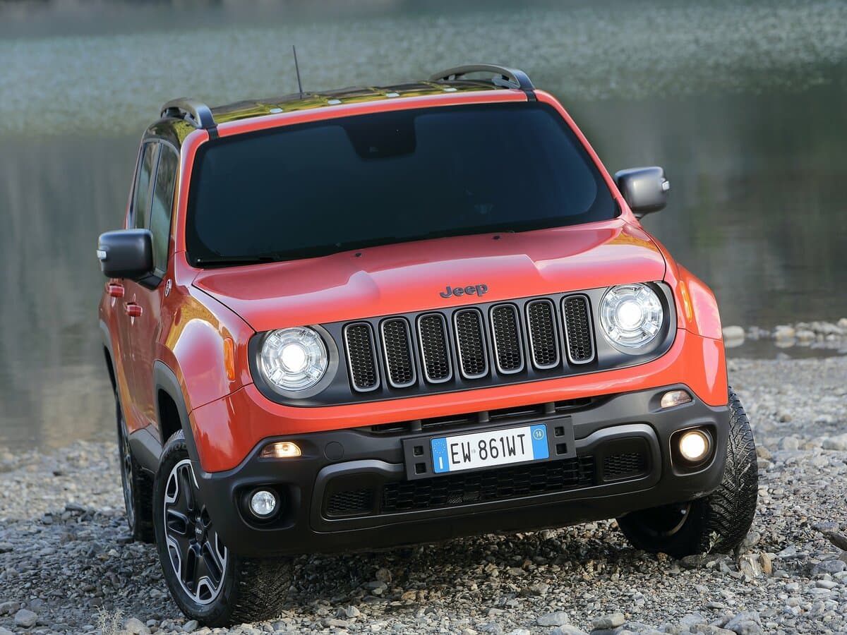 Jeep Renegade I — Öndən