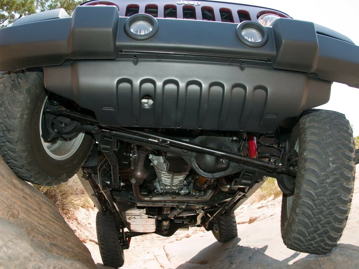 Jeep Wrangler III (JK) — Salon, öndən