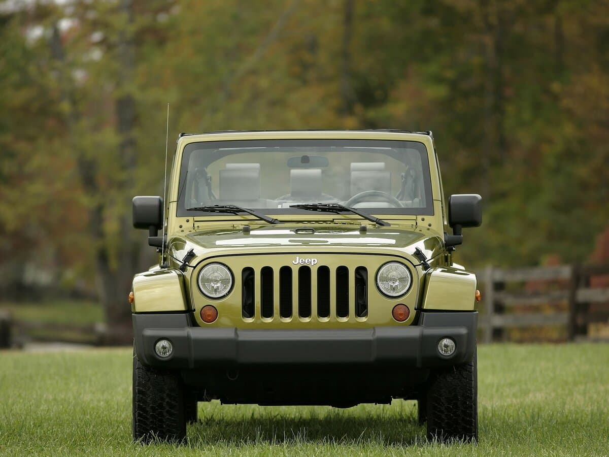 Jeep Wrangler III (JK) — Öndən