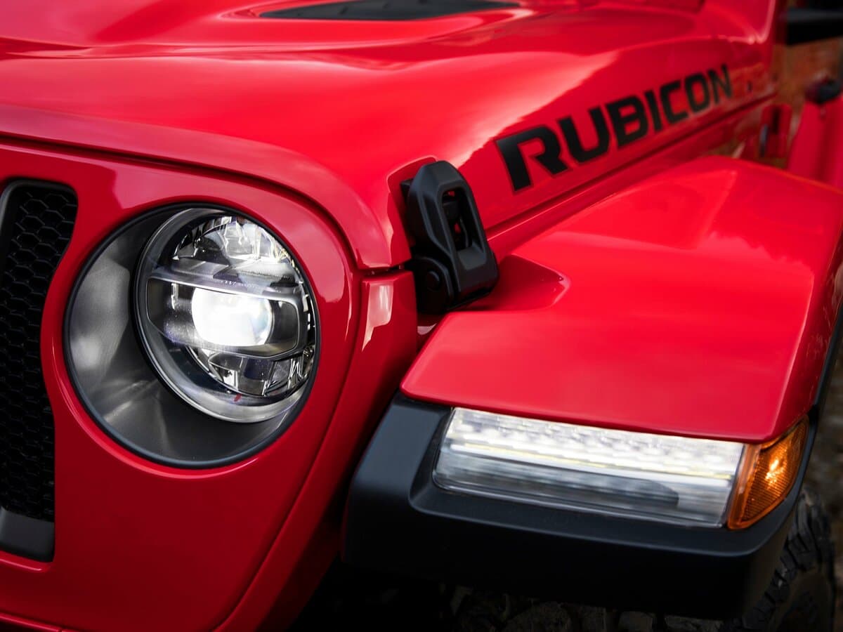 Jeep Wrangler IV (JL) — Fara