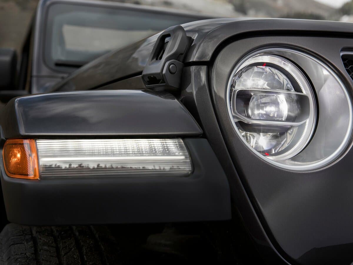 Jeep Wrangler IV (JL) — Fara