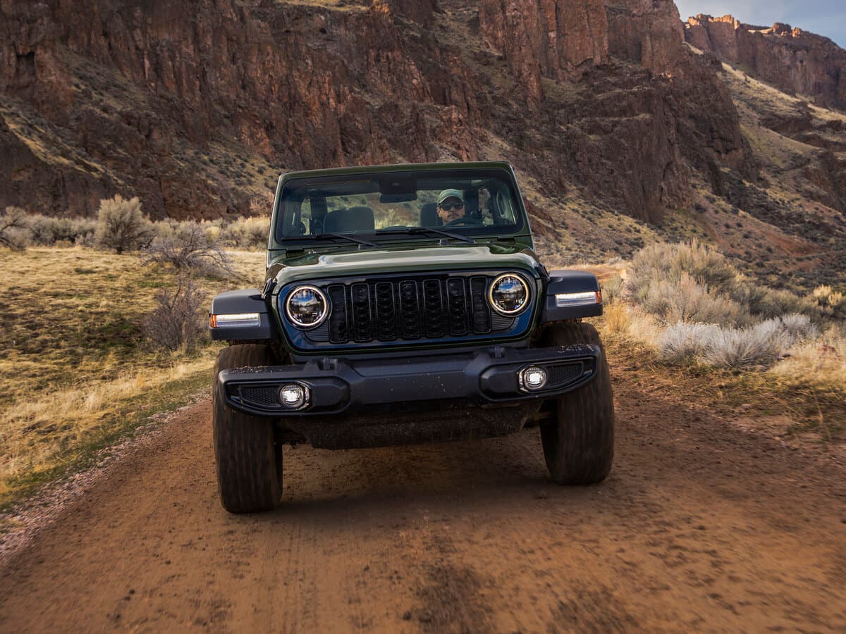 Jeep Wrangler IV (JL) Restayling — Öndən